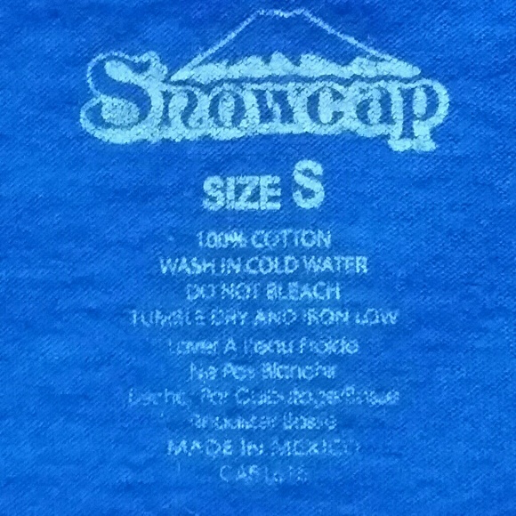 Vancouver Canada Maple Leaf Graphic T-shirt - Picture 3 of 3